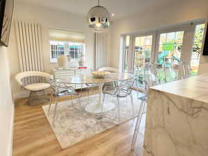 Photo 25- click for photo gallery